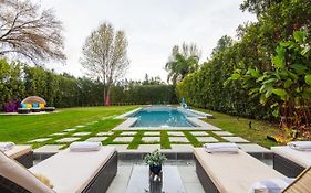 Woodland Hills Paradise Resort Style Home